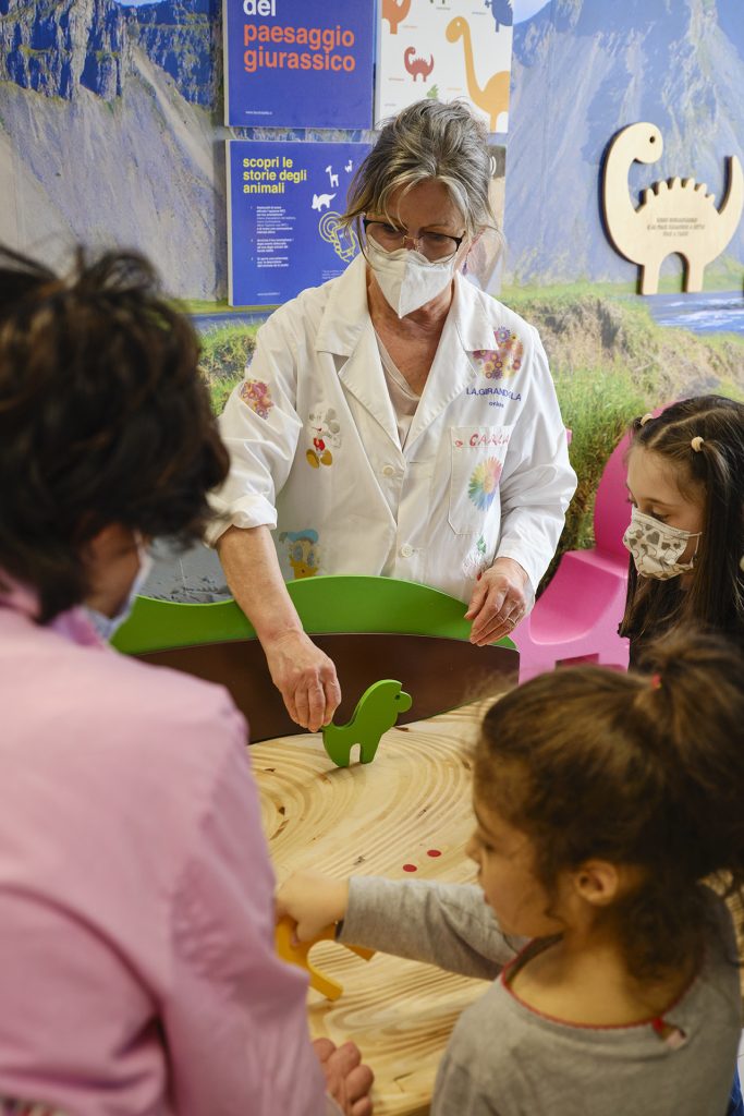 Piadyno il dinosauro blu